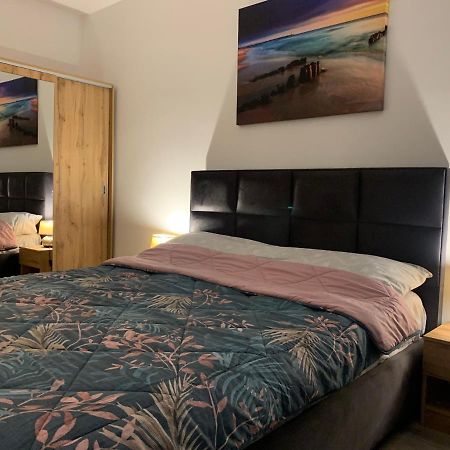 דירות Târgu-Mureş Apartament Sara מראה חיצוני תמונה