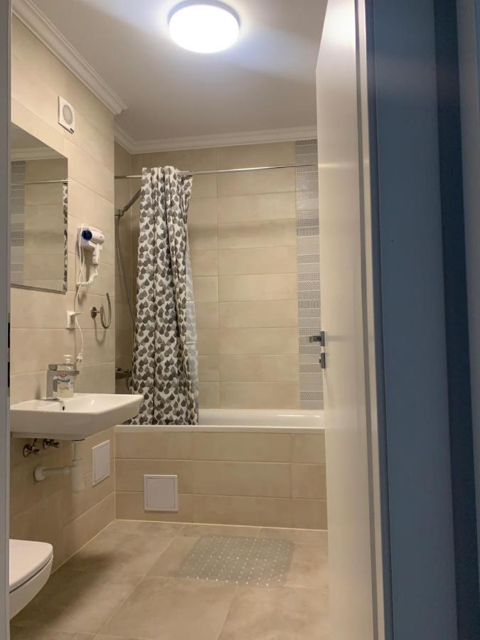 דירות Târgu-Mureş Apartament Sara מראה חיצוני תמונה