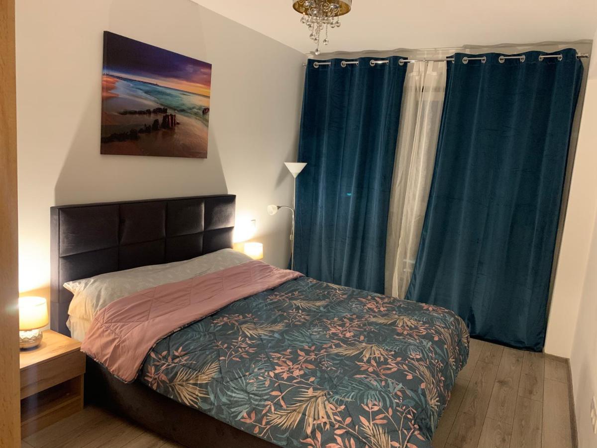 דירות Târgu-Mureş Apartament Sara מראה חיצוני תמונה