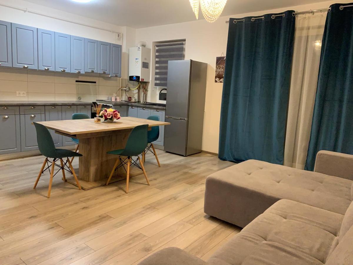דירות Târgu-Mureş Apartament Sara מראה חיצוני תמונה